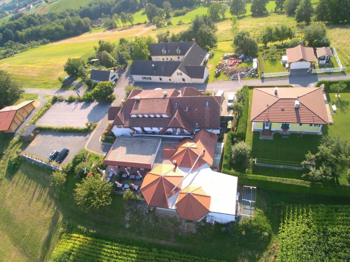 Pension Restaurant Rosenberg Hotel Jennersdorf Exterior photo